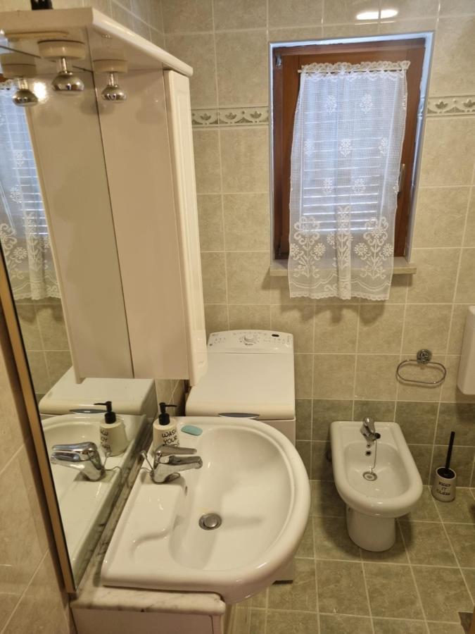 Greenview Apartment With Parking Ровин Екстериор снимка